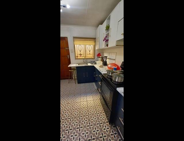 2 BEDROOM HOUSE FOR SALE IN KATLEHONG SOUTH